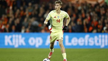 ROTTERDAM - Dean Huijsen of Spanje tijdens de UEFA Nations League kwartfinale wedstrijd tussen Nederland en Spanje in Feyenoord Stadion de Kuip op 20 maart 2025 in Rotterdam, Nederland. ANP MAURICE VAN STEEN