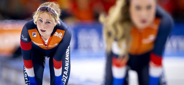 HEERENVEEN - Marijke Groenewoud (NED) Joy Beune (NED) in actie op de 5000 meter allround vrouwen tijdens de laatste dag van de WK allround en sprint in ijsstadion Thialf. SEM VAN DER WAL / ANP