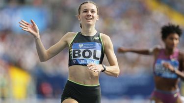 epa11564210 Femke Bol of the Netherlands celebrates winning the women's 400m Hurdles event during the Diamond League atletics meeting - Kamila Skolimowska Memorial, at the Silesian Stadium in Chorzow, southern Poland, 25 August 2024.  EPA/Jarek Praszkiewicz POLAND OUT