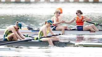 PARIJS - Ymkje Clevering en Veronique Meester winnen een gouden medaille tijdens de finale twee (v) op het olympisch roeitoernooi tijdens de zomerspelen in de Franse hoofdstad. ANP IRIS VAN DEN BROEK