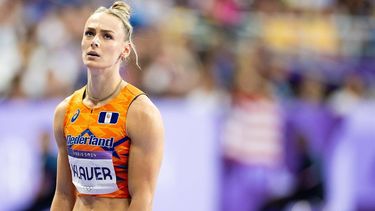 PARIJS - Lieke Klaver in actie op de halve finale 400 meter, tijdens de Olympische Spelen. ANP IRIS VAN DEN BROEK