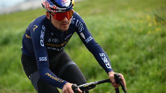 Pinarello-Q36.5 Pro Cycling team's British rider Thomas Pidcock rides during the Milan - Sanremo one-day classic cycling race near Voghera, on March 21, 2026. 
Marco BERTORELLO / AFP