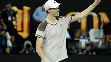 epa11098822 Jannik Sinner of Italy celebrates winning his quarterfinal match against Andrey Rublev of Russia at the Australian Open tennis tournament in Melbourne, Australia, 23 January 2024.  EPA/MAST IRHAM