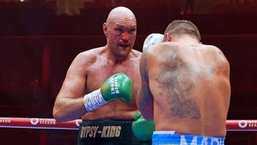 Ukraine's Oleksandr Usyk (R) fights against Britain's Tyson Fury during a heavyweight boxing world championship fight at Kingdom Arena in Riyadh, Saudi Arabia on May 19, 2024.  Oleksandr Usyk beat Tyson Fury by split decision to win the world's first undisputed heavyweight championship in 25 years on May 19, 2024, an unprecedented feat in boxing's four-belt era.
Fayez NURELDINE / AFP