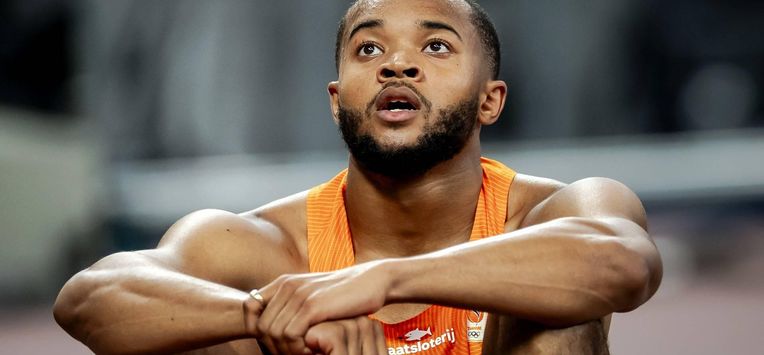 TOKIO - Xavi Mo-Ajok op het onderdeel 200 meter tijdens de WK atletiek in het Japan National Stadium. ANP ROBIN VAN LONKHUIJSEN