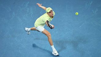 epa11849302 Jannik Sinner of Italy in action during the Men's Singles Semifinals match against Ben Shelton of USA at the Australian Open tennis tournament in Melbourne, Australia, 24 January 2025.  EPA/JAMES ROSS AUSTRALIA AND NEW ZEALAND OUT