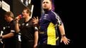 ROTTERDAM - Darter Luke Littler in actie tegen Enelsman Stephen Bunting tijdens de elfde speelronde van de Premier League Darts in Ahoy Rotterdam. ANP BAS CZERWINSKI