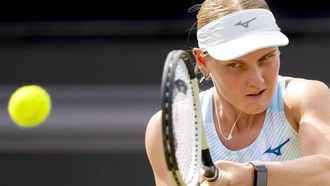 ROSMALEN - Suzan Lamens (NED) in actie tegen Naomi Osaka (JPN) op de vijfde dag van het Libema Open tennis toernooi in Rosmalen. ANP SANDER KONING