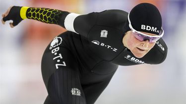 2023-10-29 15:22:48 HEERENVEEN - Esther Kiel tijdens de 5.000m dames in ijsstadion Thialf. Het langebaanseizoen start met dit driedaagse kwalificatietoernooi voor de wereldbeker. ANP VINCENT JANNINK