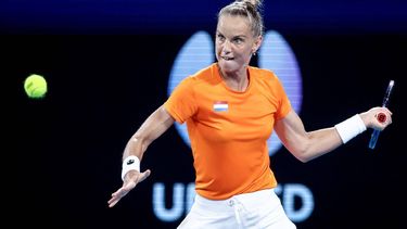 Netherlands' Arantxa Rus hits a return against Croatia's Donna Vekic during their women's singles match at the United Cup tennis tournament on Ken Rosewall Arena in Sydney on January 2, 2024. 
DAVID GRAY / AFP
