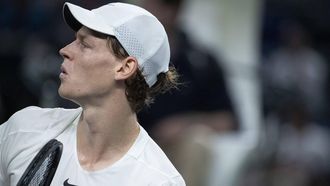 2023-10-10 20:50:48 epa10911320 Jannik Sinner of Italy reacts as he plays against Ben Shelton of USA during their match at the Shanghai Masters tennis tournament, Shanghai, China, 10 October 2023.  EPA/ANDRES MARTINEZ CASARES