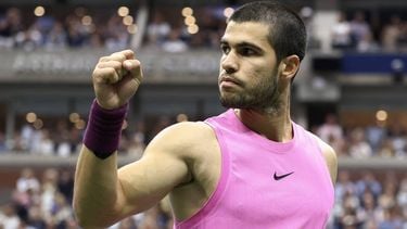 Spain's Carlos Alcaraz rects after a point against Italy's Jannik Sinner during the men's singles final tennis match on day fifteen of the US Open tennis tournament at the USTA Billie Jean King National Tennis Center in New York City on September 7, 2025. 
CHARLY TRIBALLEAU / AFP