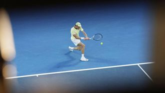 epa11832996 Jannik Sinner of Italy in action during his Men's Singles round 3 match against Marcos Giron of the USA at the Australian Open tennis tournament in Melbourne, Australia, 18 January 2025.  EPA/ROLEX DELA PENA