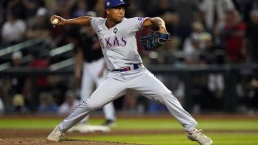 2023-10-31 20:20:16 epa10951874 Texas Rangers relief pitcher Jose Leclerc pitches during the ninth inning of game four of the Major League Baseball (MLB) World Series between the Arizona Diamondbacks and the Texas Rangers at Chase Field in Phoenix, Arizona, USA 31 October 2023. The World Series is the best-of-seven games.  EPA/ALLISON DINNER