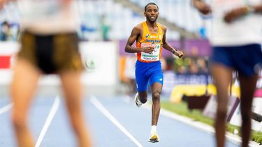 ROME - Filmon Tesfu in actie tijdens de halve marathon op de derde dag van de Europese kampioenschappen atletiek. ANP IRIS VAN DEN BROEK