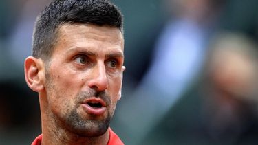 Serbia's Novak Djokovic reacts after a point against Germany's Yannick Hanfmann during their ATP 250 Geneva Open tennis tournament single match, in Geneva on May 22, 2024. 
Fabrice COFFRINI / AFP