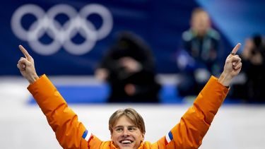 MILAAN - Jens van ’t Wout tijdens de medailleceremonie van de 1.500 meter bij het shorttrack schaatsen in de Milano Ice Skating Area op de Olympische Winterspelen van Milaan. SEM VAN DER WAL / ANP
