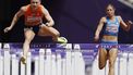 epa12375126 Nadine Visser (L) of the Netherlands and Giada Carmassi of Italy compete in the Women's 100 Metres Hurdles heats during the World Athletics Championships 2025 in Tokyo, Japan, 14 September 2025.  EPA/FRANCK ROBICHON
