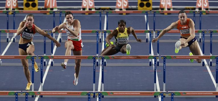 Norway's Martine Kolbeinshavn Hjornevik (L), Hungary's Luca Kozak, Jamaica's Megan Simmonds and Netherlands' Nadine Visser compete in the women's semi-final 60 metres hurdles heat 1 during the World Athletics Indoor Championships Kujawy Pomorze 2026 in Torun, Poland on March 22, 2026. 
Wojtek RADWANSKI / AFP