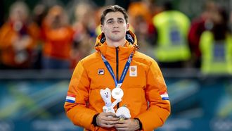 MILAAN - Jenning de Boo tijdens de medailleceremonie van 1.000 meter bij het langebaanschaatsen in het Milano Speed Skating Stadium op de Olympische Winterspelen van Milaan. SEM VAN DER WAL / ANP