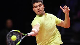 epa12639909 Carlos Alcaraz of Spain in action against Jannik Sinner of Italy during the Hyundai Card Super Match in Incheon, South Korea, 10 January 2026.  EPA/HAN MYUNG-GU