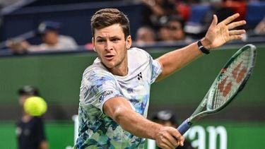 2023-10-15 11:31:46 Poland's Hubert Hurkacz hits a return against Russia's Andrey Rublev during their men's singles final match at the Shanghai Masters tennis tournament in Shanghai on October 15, 2023. 
Hector RETAMAL / AFP