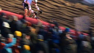 Netherlands' Mathieu Van Der Poel competes in the men's elite race during stage 9 (out of 12) of the UCI Cyclo-Cross World Cup in Zonhoven, on January 4, 2026.
 
DAVID PINTENS / Belga / AFP