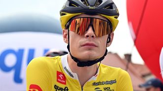 epa11552774 Danish cyclist Jonas Vingegaard of team Visma-Lease a Bike at the start of the sixth stage of the 81th Tour de Pologne 2024 cycling race over 183,2 km, from Wadowice to Bukowina Tatrzanska, in Wadowice, Poland, 17 August 2024.  EPA/Art Service POLAND OUT