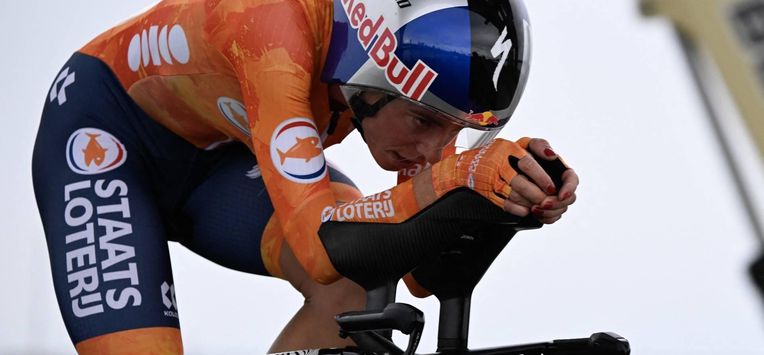 The Netherlands' Demi Vollering competes during the 2026 Union Cycliste Internationale (UCI) Road World Championships in Montreal, Quebec, on September 20, 2026. 
Andrej Ivanov / AFP