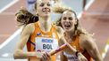 GLASGOW - Femke Bol en Lieke Klaver in actie tijdens de finale van de 4x400 meter estafette, tijdens de laatste dag van de wereldkampioenschappen indooratletiek in Schotland. ANP ROBIN VAN LONKHUIJSEN. ANP ROBIN VAN LONKHUIJSEN
