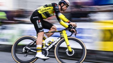 Team Visma-Lease a Bike's Belgian rider Wout van Aert competes during the 'Natourcriterium Herentals' cycling race, in Herentals on July, 31 2025. 
Tom Goyvaerts / Belga / AFP