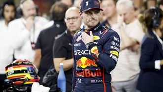 ABU DHABI - Max Verstappen (Red Bull Racing) op het Yas Marina Circuit na het winnen van de Abu Dhabi Grand Prix. Lando Norris (McLaren), die als derde eindigde, pakte de wereldtitel. ANP SANDER KONING