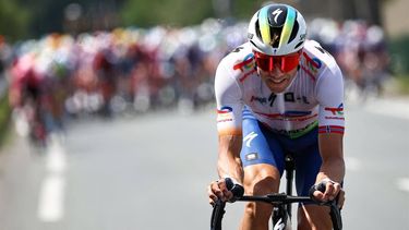 TotalEnergies' Norwegian rider Edvald Boasson-Hagen cycles ahead of the pack of riders during the 8th stage of the 110th edition of the Tour de France cycling race, 201 km between Libourne and Limoges, in central western France, on July 8, 2023. 
Anne-Christine POUJOULAT / AFP