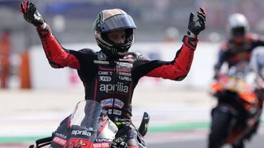 epa12372595 Marco Bezzecchi of Italy and Aprilia Racing  during qualify of the Grand Prix of San Marino and the Rimini Riviera at Misano World Circuit Marco Simoncelli in Misano Adriatico, Italy, 13 September 2025.  EPA/DANILO DI GIOVANNI