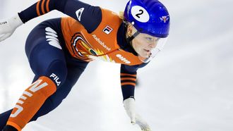 HEERENVEEN - Xandra Velzeboer tijdens de finale 1500 meter op de tweede dag van het Dutch Open Shorttrack in IJsstadion Thialf. De nationale shorttracktop strijdt in deze eerste internationale krachtmeting om te bepalen welke rijders Nederland gaan vertegenwoordigen bij de eerste twee ISU World Tour-wedstrijden. ANP VINCENT JANNINK