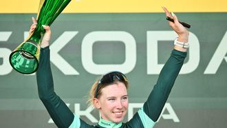Team SD Worx-Protime's Dutch rider Lorena Wiebes celebrates on the podium wearing the best sprinter's green jersey after the 9th and final stage of the fifth edition of the Women's Tour de France cycling race, 99.2 km from Nice to Nice, southeastern France on August 9, 2026. 
NICOLAS TUCAT / AFP
