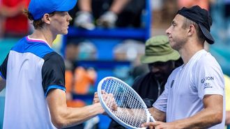 epa11241800 Jannik Sinner of Italy (L) shakes hands with Tallon Griekspoor of the Netherlands after winning their round of 32 men's singles match at the 2024 Miami Open tennis tournament, in Miami, Florida, USA, 24 March 2024.  EPA/CRISTOBAL HERRERA-ULASHKEVICH