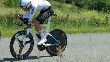 Team Ineos' British rider Joshua Tarling competes in the fourth stage of the 76th edition of the Criterium du Dauphine cycling race, 34,4km individual time trial between Saint-Germain-Laval and Neulise, central France, on June 5, 2024. 
Thomas SAMSON / AFP