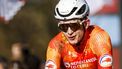 LIEVIN, FRANKRIJK - Tibor Del Grosso (Nederland) komt als eerste over de finish tijdens het WK veldrijden in het Franse Lievin. ANP BAS CZERWINSKI