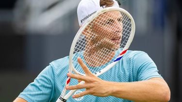 DEN BOSCH - Tallon Griekspoor tijdens de ATP-enkelspelwedstrijd tegen Zhizhen Zhang (CHN) op het Libéma Open 2026. Het gecombineerde ATP/WTA-toernooi wordt gehouden op het evenemententerrein van het voormalige autothemapark Autotron. IRIS VAN DEN BROEK / ANP