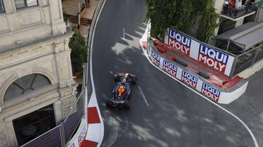 epa11603544 Dutch driver Max Verstappen of Red Bull Racing in action during the qualifying for the 2024 Formula One Grand Prix of Azerbaijan, at the Baku City Circuit in Baku Azerbaijan 14 September 2024. The Formula One Grand Prix of Azerbaijan will take place on 15 September 2024.  EPA/YURI KOCHETKOV