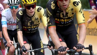 2023-07-06 16:47:51 epa10730053 Danish rider Jonas Vingegaard (C) of team Jumbo-Visma, his teammate Belgian rider Wout van Aert and Slovenian rider Tadej Pogacar (L) of team UAE Team Emirates on the final ascent to the finish line during the 6th stage of the Tour de France 2023, a 144,9km race from Tarbes to Cauterets-Cambasque, France 06 July 2023.  EPA/MARTIN DIVISEK