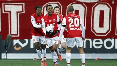 MAASTRICHT - Ilano Silva Timas of MVV Maastricht viert de 1-2 tijdens de KNVB Beker wedstrijd tussen MVV Maastricht en Feyenoord Rotterdam in Stadion de Geusselt op 17 december 2024 in Maastricht, Nederland. ANP MARCEL VAN HOORN