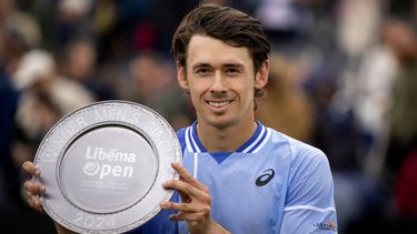 ROSMALEN - Alex de Minaur (AUS) wint de finale van het Libema Open tennis toernooi in Rosmalen. ANP SANDER KONING