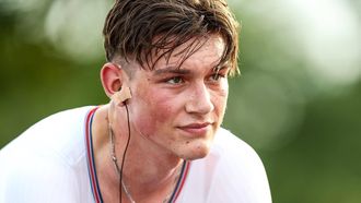 2023-09-20 17:18:02 EMMEN - Joshua Tarling in actie tijdens de individuele tijdritten voor mannen op de eerste dag van de Europese kampioenschappen wielrennen. ANP VINCENT JANNINK