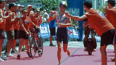 2023-07-16 12:40:06 epa10749492 Els Visser of the Netherlands competes in the Ironman Vitoria-Gasteiz triathlon race in Vitoria, Basque country, Spain, 16 July 2023.  EPA/David Aguilar