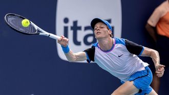 epa11245548 Jannik Sinner of Italy in action against Christopher O'Connell of Australia during their men's round of 16 tennis match at the 2024 Miami Open tennis tournament, in Miami, Florida, USA, 26 March 2024.  EPA/CRISTOBAL HERRERA-ULASHKEVICH