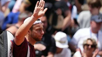 Netherlands' Tallon Griekspoor leaves the court after withdrawing from his men's singles match agaisnt Germany's Alexander Zverev on day 9 of the French Open tennis tournament on Court Suzanne-Lenglen at the Roland-Garros Complex in Paris on June 2, 2025. 
Dimitar DILKOFF / AFP