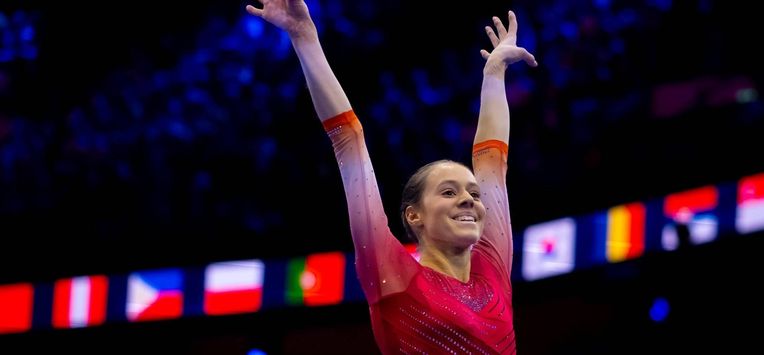 ROTTERDAM - Naomi Visser tijdens de kwalificaties op de wereldkampioenschappen turnen in Rotterdam Ahoy. IRIS VAN DEN BROEK / ANP