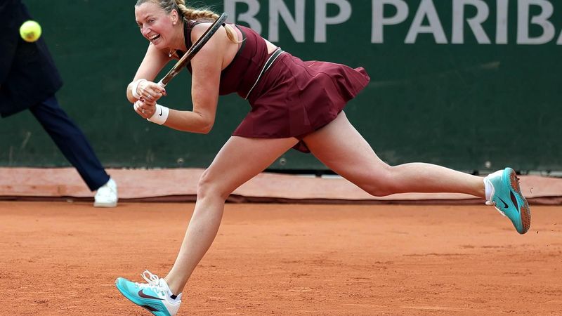 epa12133293 Petra Kvitova of Czech Republic in action during her Women´s Singles first round match against Viktorija Golubic of Switzerland at the French Open Grand Slam tennis tournament at Roland Garros in Paris, France, 25 May 2025.  EPA/TERESA SUAREZ